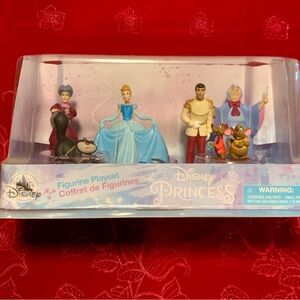Disney Princess Character Figurine Set - Blue, Pink, Red